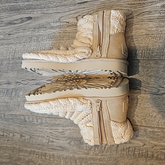 Ugg Classic Mini Chunky Knit Boot Women's Size 5 Brand New Without Tags - Picture 5 of 8